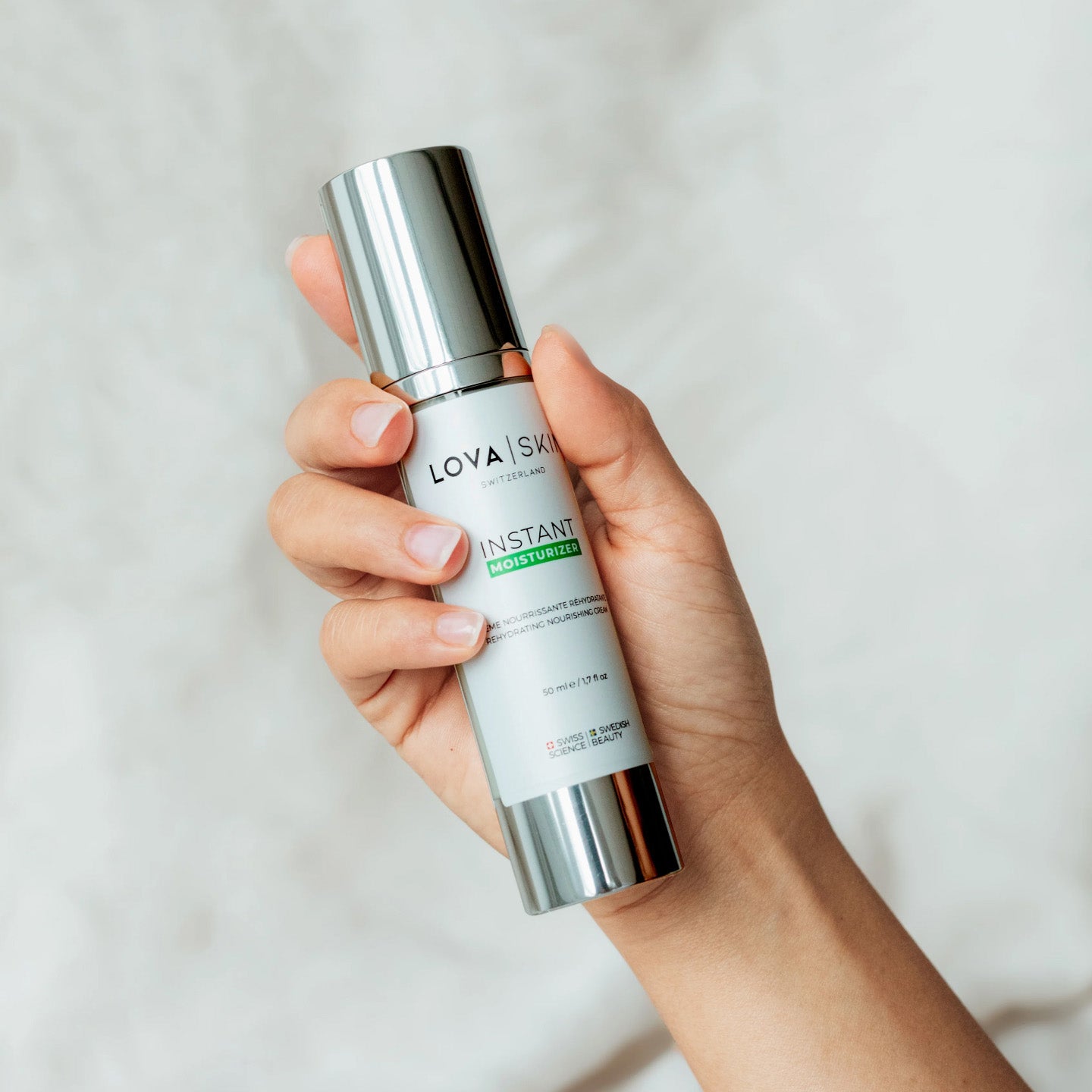 Lova Skin Instant Moisturizer