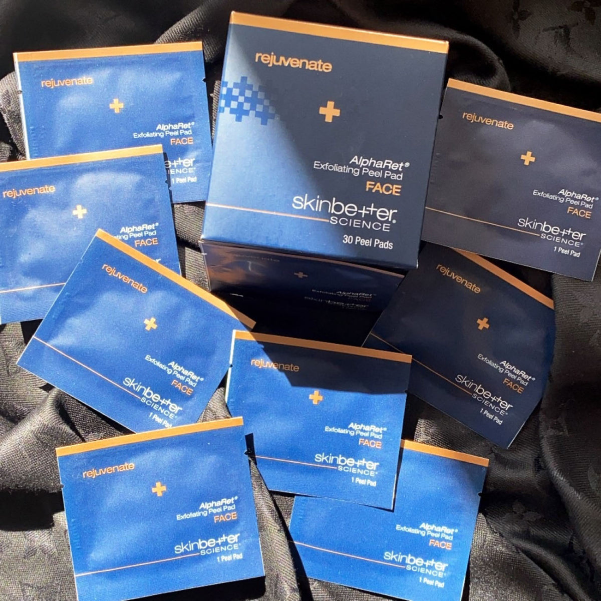 Skinbetter AlphaRet Exfoliating Peel Pad FACE